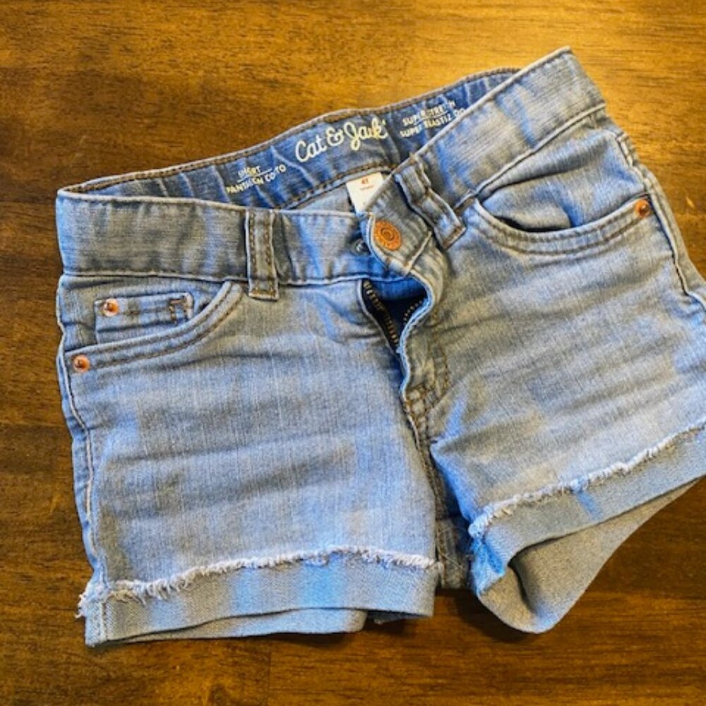Cat & Jack shorts - 4T